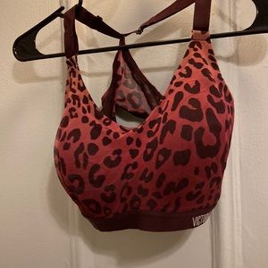 VS Sport Sports Bra